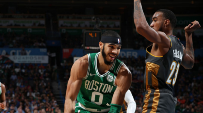 后排倒地 后排倒地